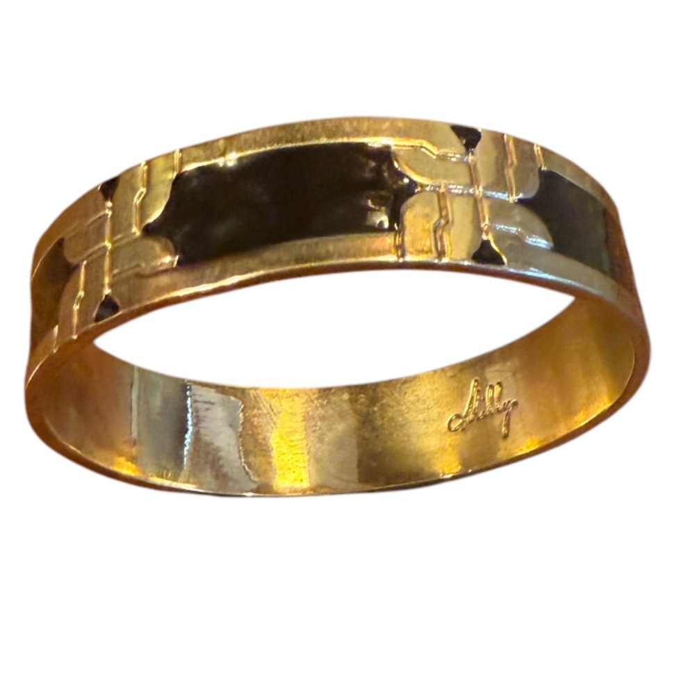 Milly Gold and Black Enamel Bangle

MSRP $148